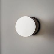 Wandlamp Kiba, zwart/goud, kap glazen bol