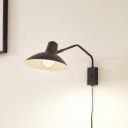 Lindby wandlamp Adrik, zwart, metaal, met stekker