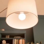 Philips LED lamp E27 7W 806lm 2.700K mat per 3